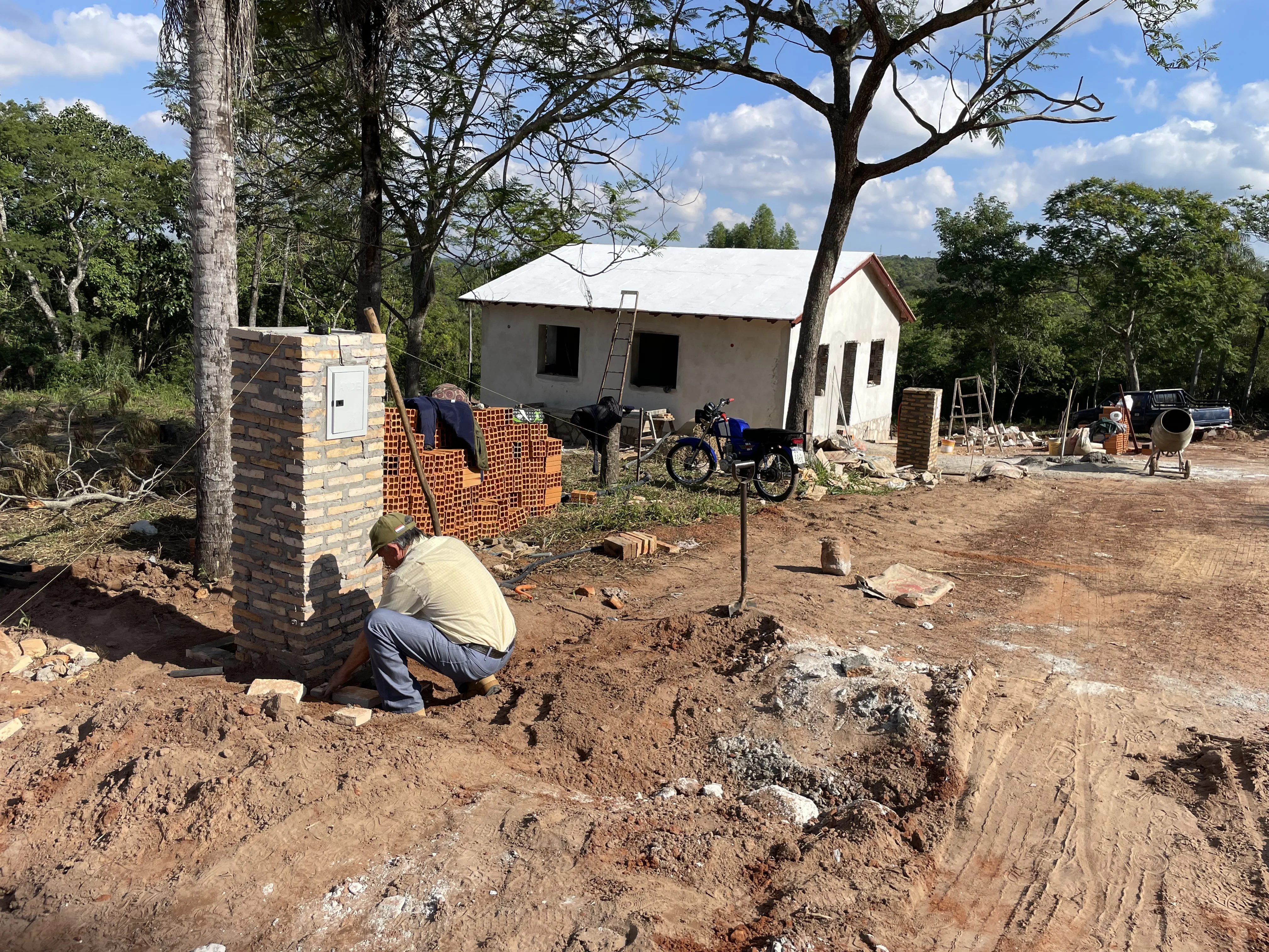 Hausbau in Paraguay – neue Häuser in der Dorfgemeinschaft Valle Colibri
